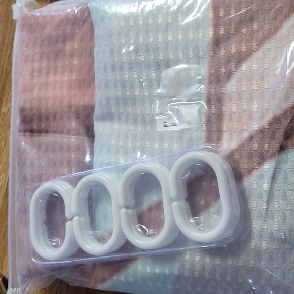 Shower curtain - Picture 2 of 2